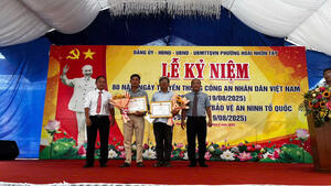 Lễ kỷ niệm 80 năm Ngày truyền thống Công an nhân dân Việt Nam (19/8/1945 - 19/8/2025) tại phường Hoài Nhơn Tây