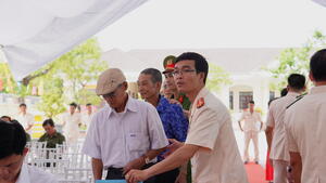 Lễ kỷ niệm 80 năm Ngày truyền thống Công an nhân dân Việt Nam (19/8/1945 - 19/8/2025) tại phường Hoài Nhơn Tây