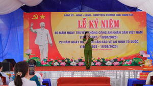 Lễ kỷ niệm 80 năm Ngày truyền thống Công an nhân dân Việt Nam (19/8/1945 - 19/8/2025) tại phường Hoài Nhơn Tây