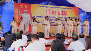 Lễ kỷ niệm 80 năm Ngày truyền thống Công an nhân dân Việt Nam (19/8/1945 - 19/8/2025) tại phường Hoài Nhơn Tây
