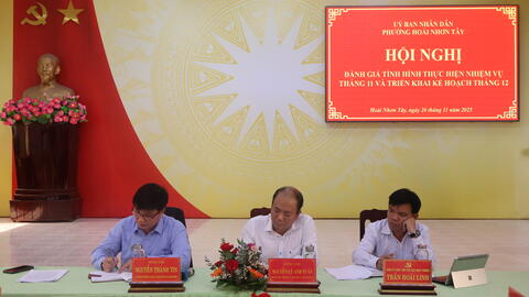 UBND phường Hoài Nhơn Tây tổ chức Hội nghị đánh giá tình hình thực hiện nhiệm vụ tháng 11 và triển khai kế hoạch tháng 12 năm 2025